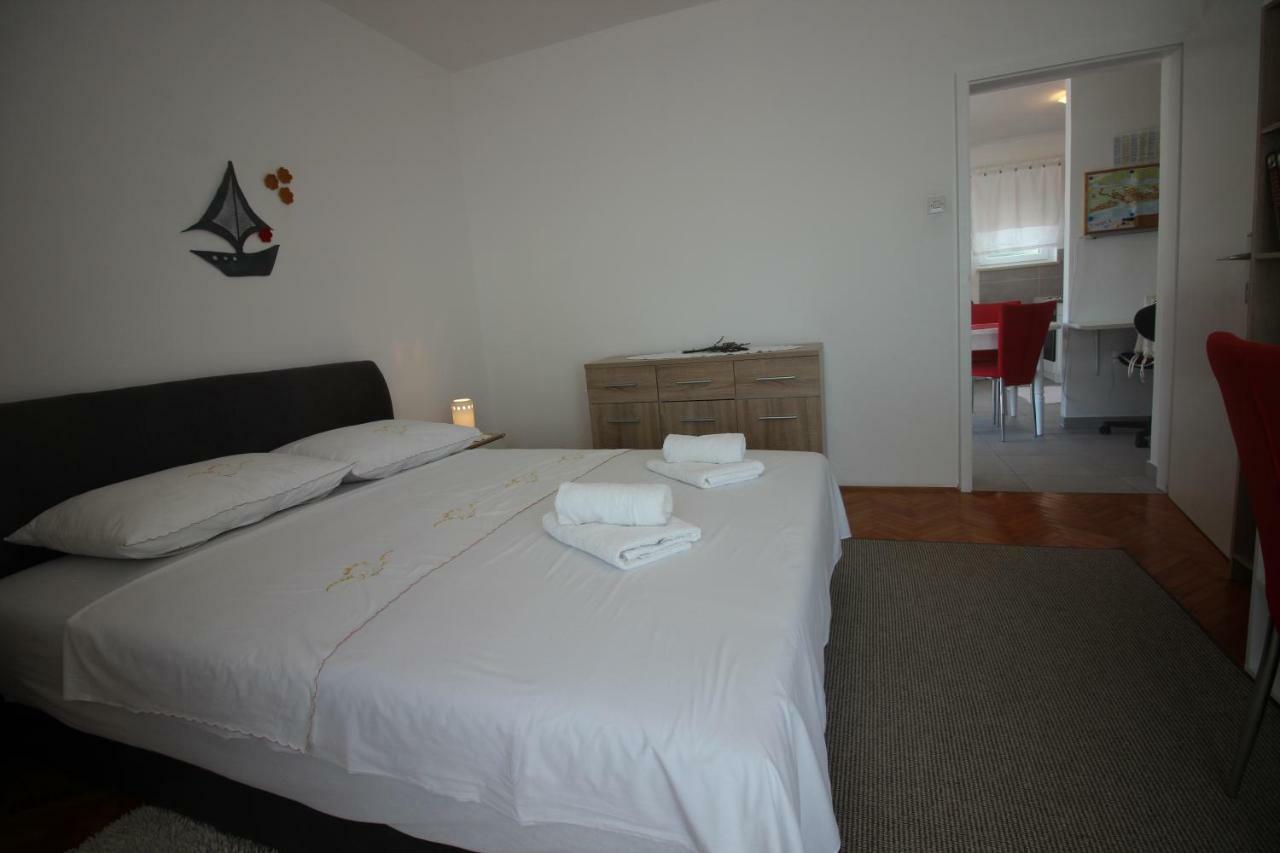 Apartment Vanda Novi Vinodolski Esterno foto